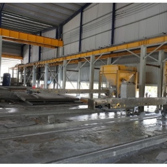 XE CẤP BÊ TÔNG CHO KHUÔN ỐNG CỐNG LY TÂM